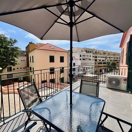 Carmo Heritage Terrace Apartment *